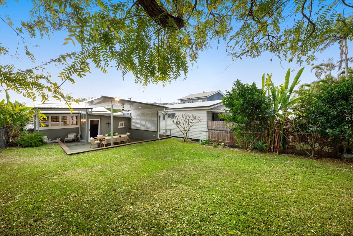 L40833452-QLD-4170