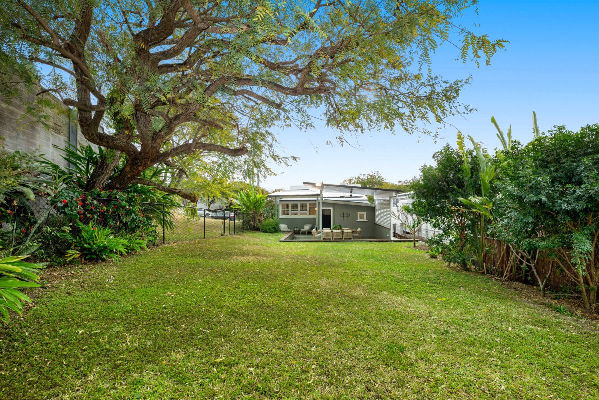 L40833452-QLD-4170