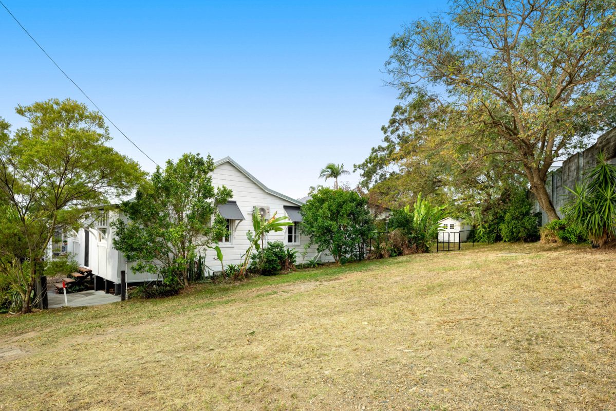 L40833452-QLD-4170