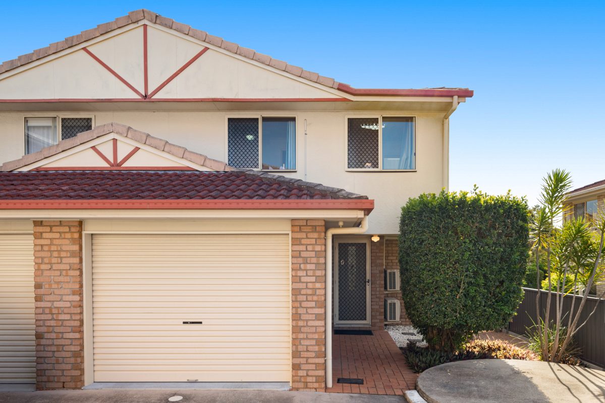 L42571090-QLD-4152