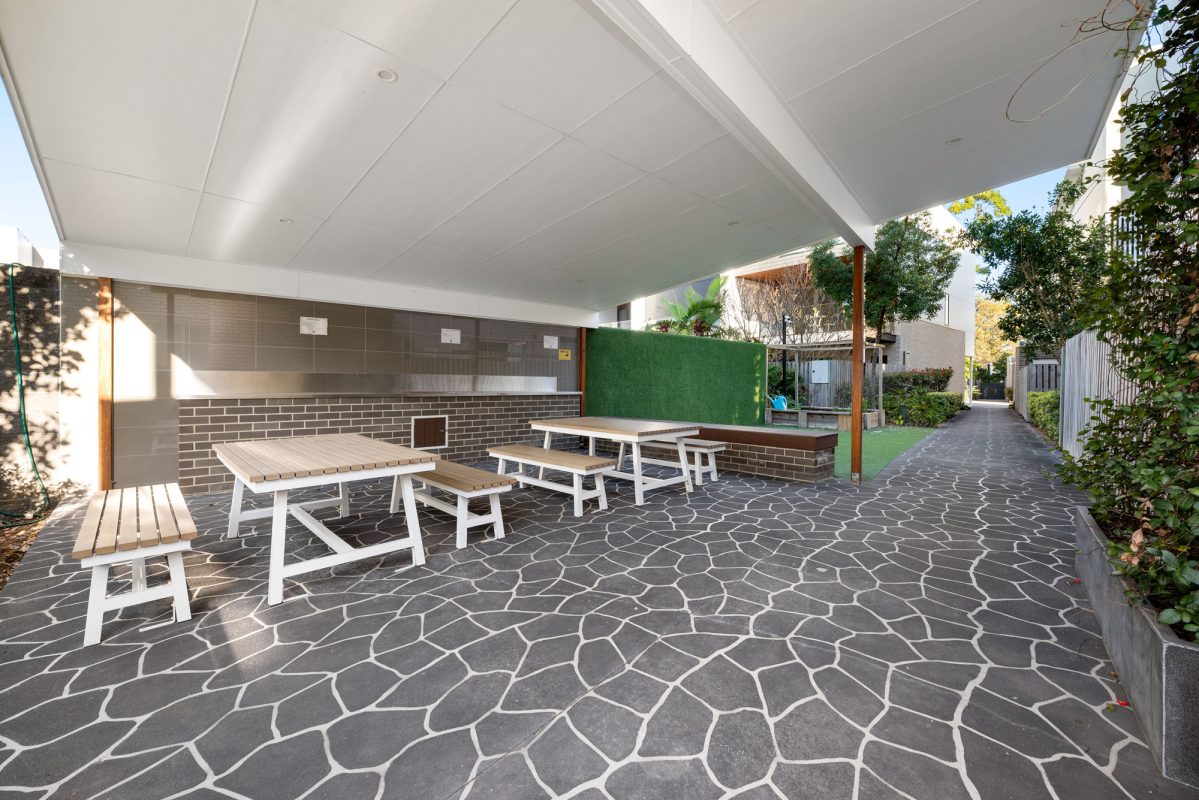 L42709876-QLD-4172