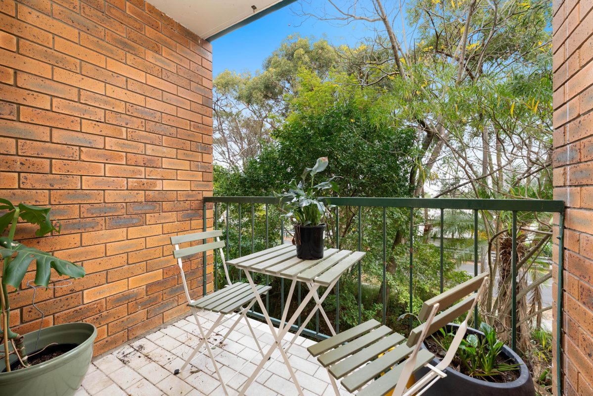 L42768660-QLD-4170