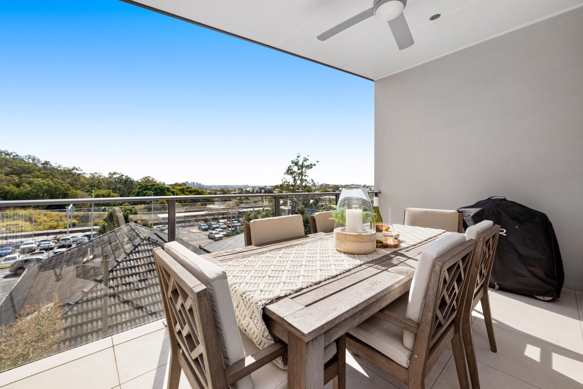 L14972161-QLD-4170