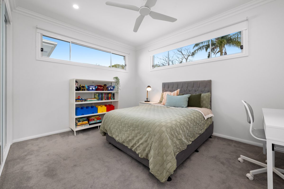 L42398742-QLD-4170