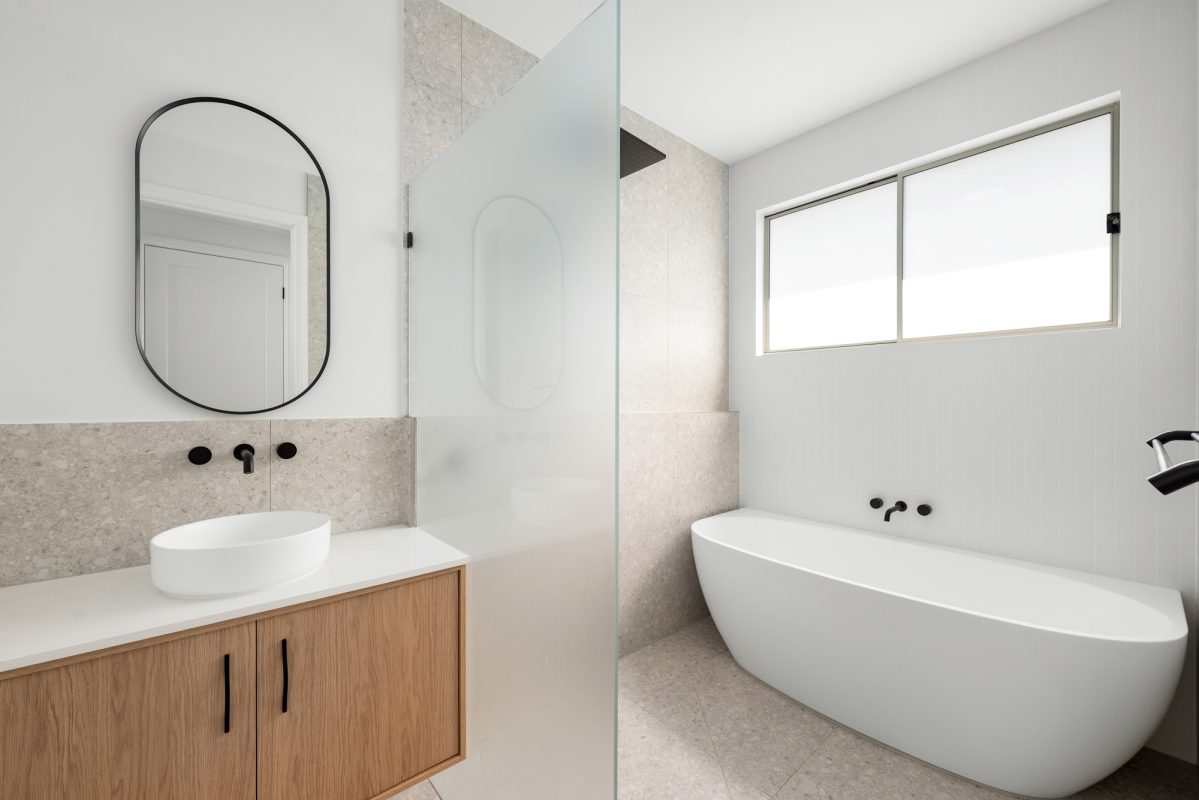 L42398742-QLD-4170