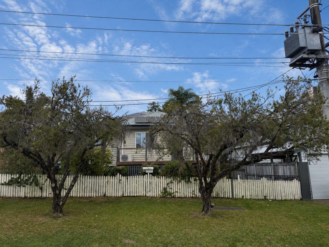 L42497798-QLD-4170