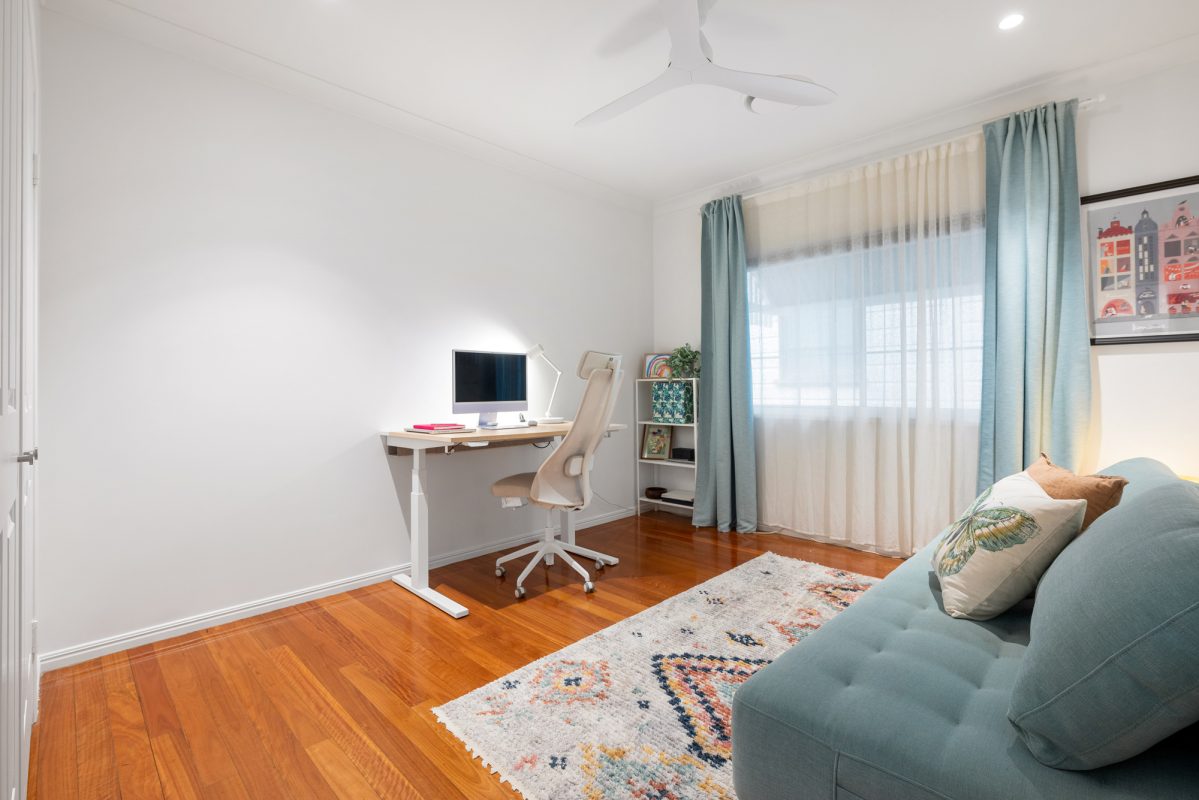 L42768700-QLD-4170